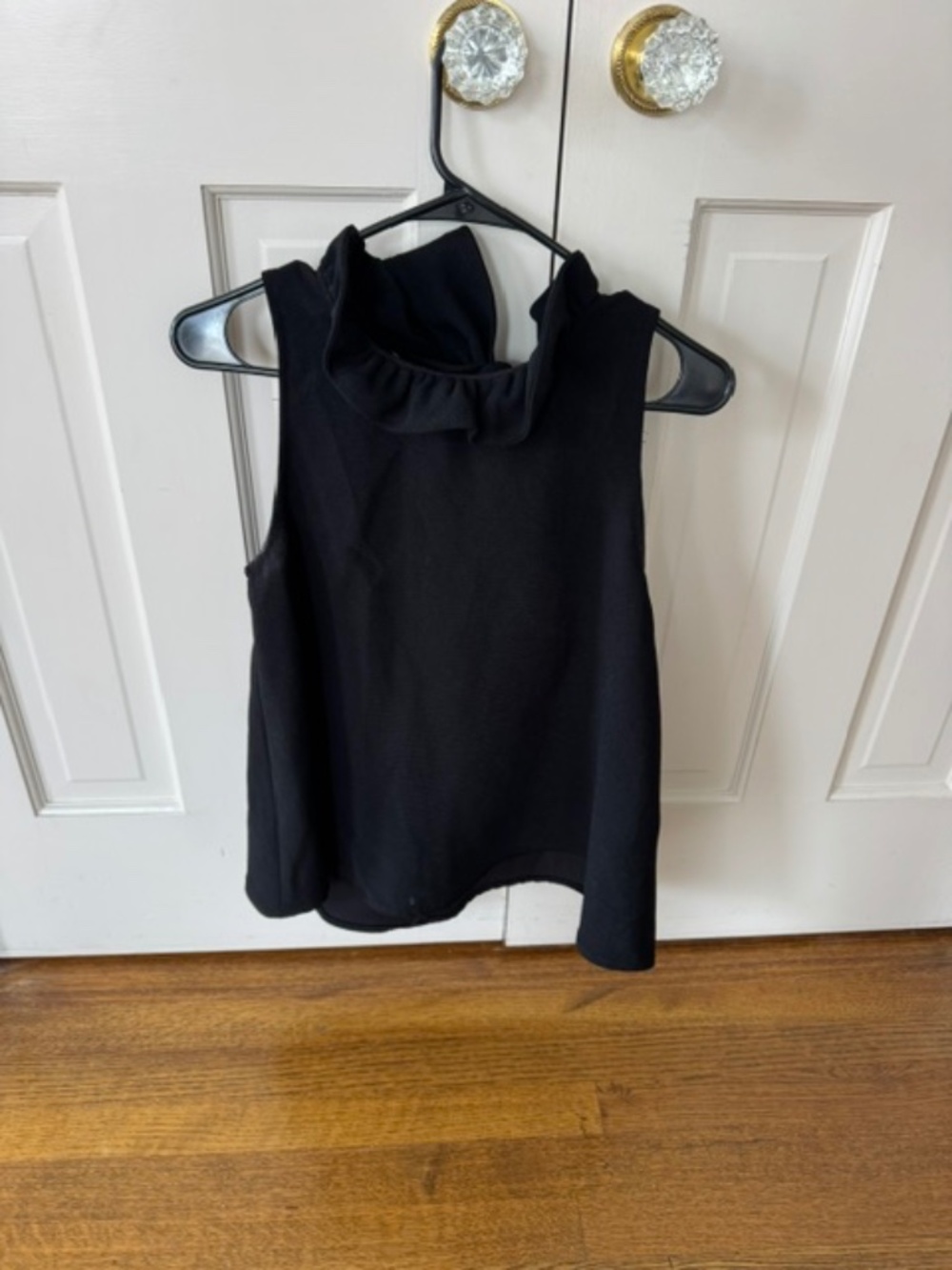 Tuckernuck Pomander Place Black Top size medium